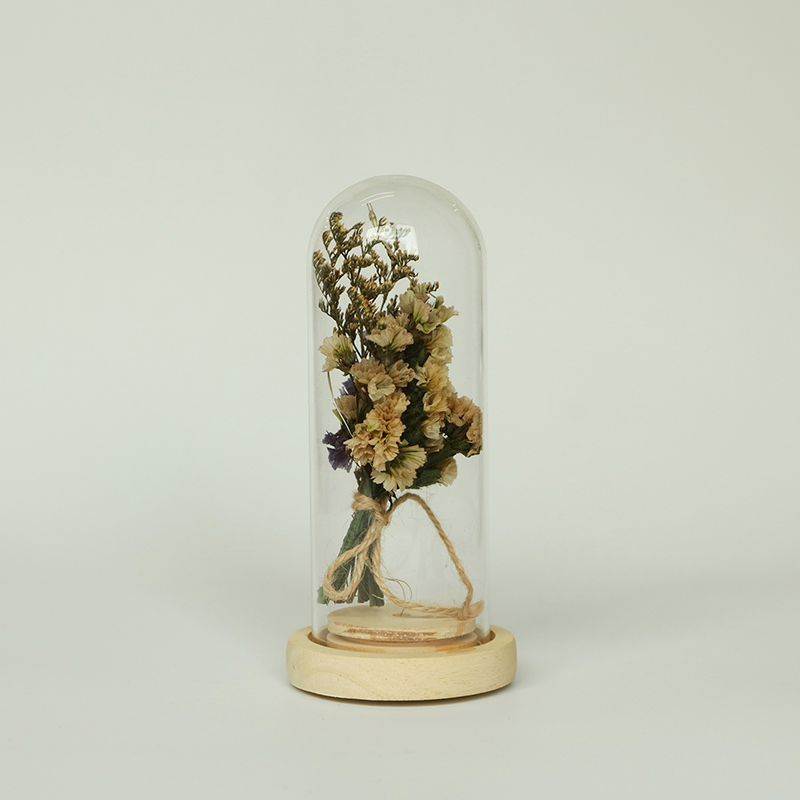 Glass bottle with dried flowers, glass decorations, glass dome with flower KML81010