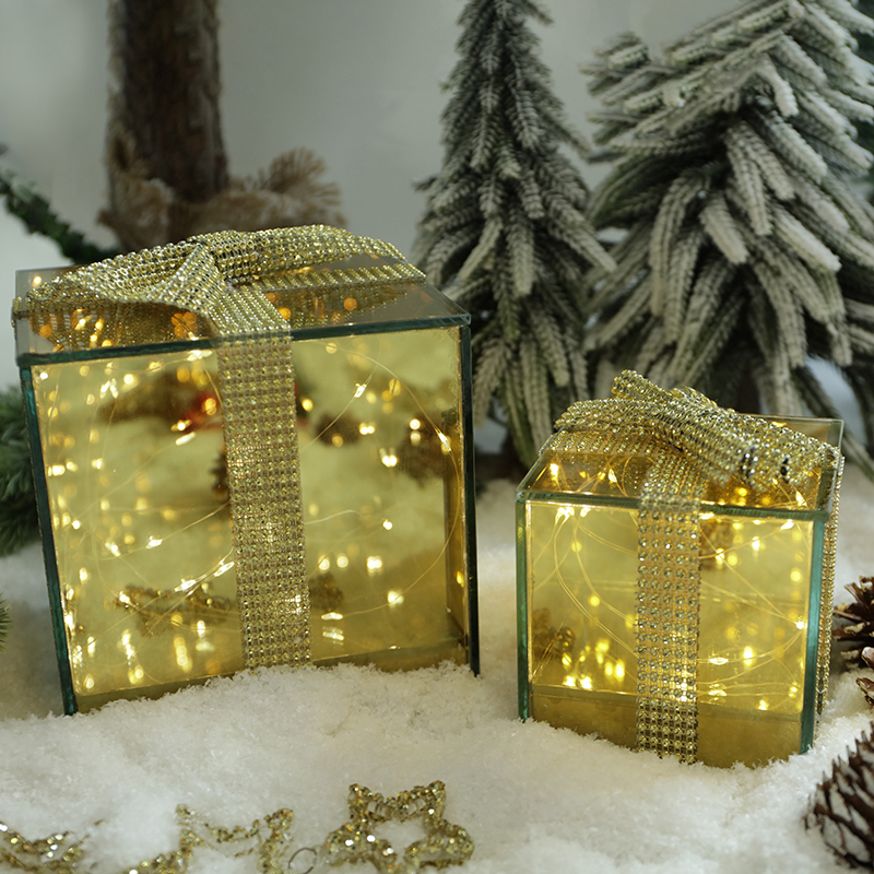 Glass gife box with led lights, glass decoration with LED lights, glass toy KML81007